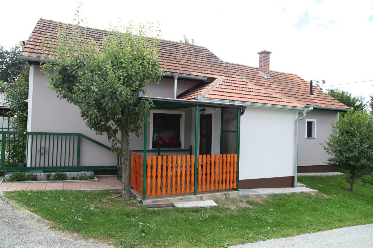 Holiday Home Maderka Strigova Eksteriør bilde